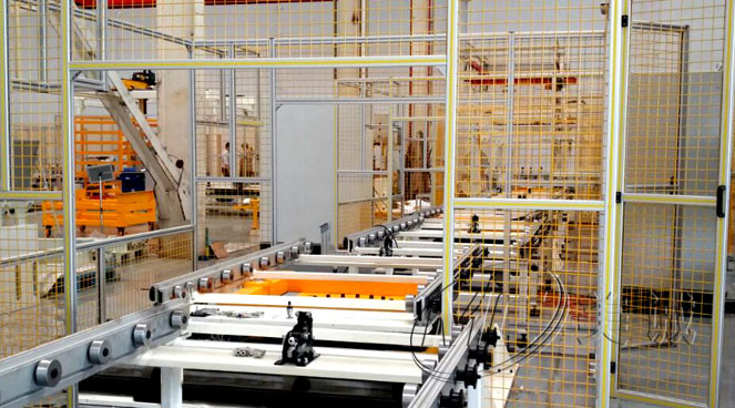 鋁型材機械設(shè)備圍欄